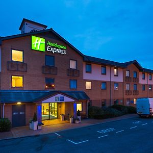 Holiday Inn Express Swansea East By Ihg